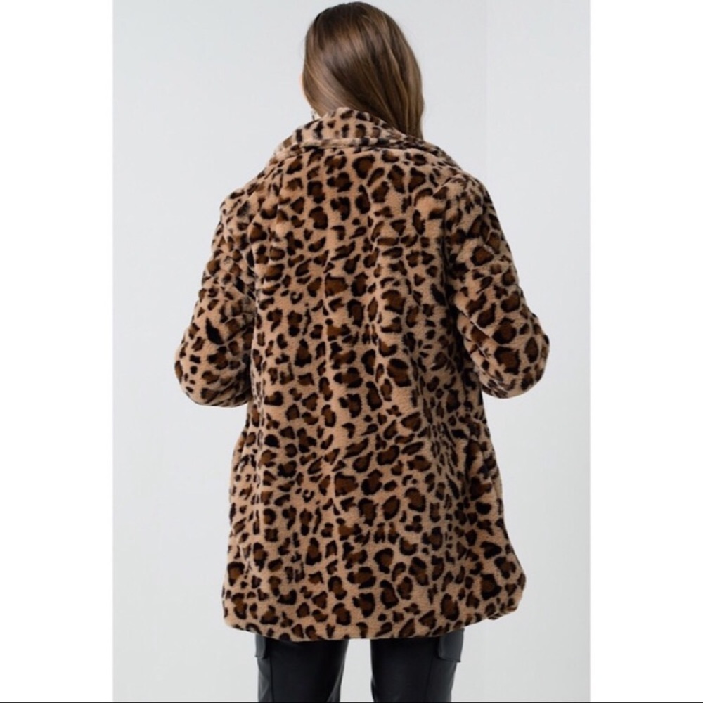 LAST ONE NWT Animal Print Faux Fur Teddy Coat - Picture 4 of 7